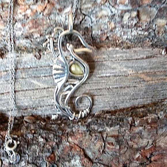 Sterling Silver Chain With Embellished Seahorse Pendant. - Picture 12 of 17